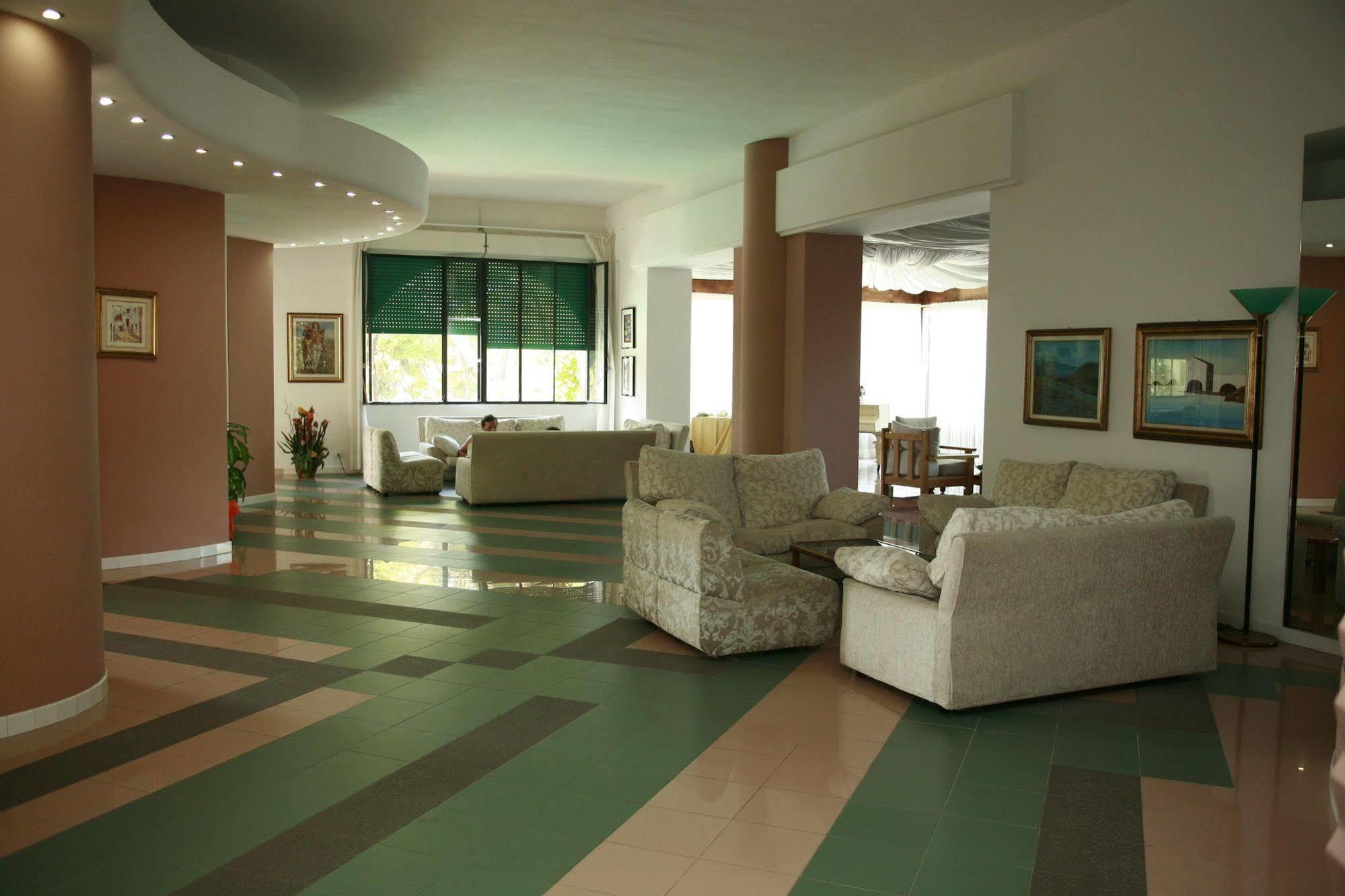 Park Hotel Paglianza Paradiso Пескичи Экстерьер фото