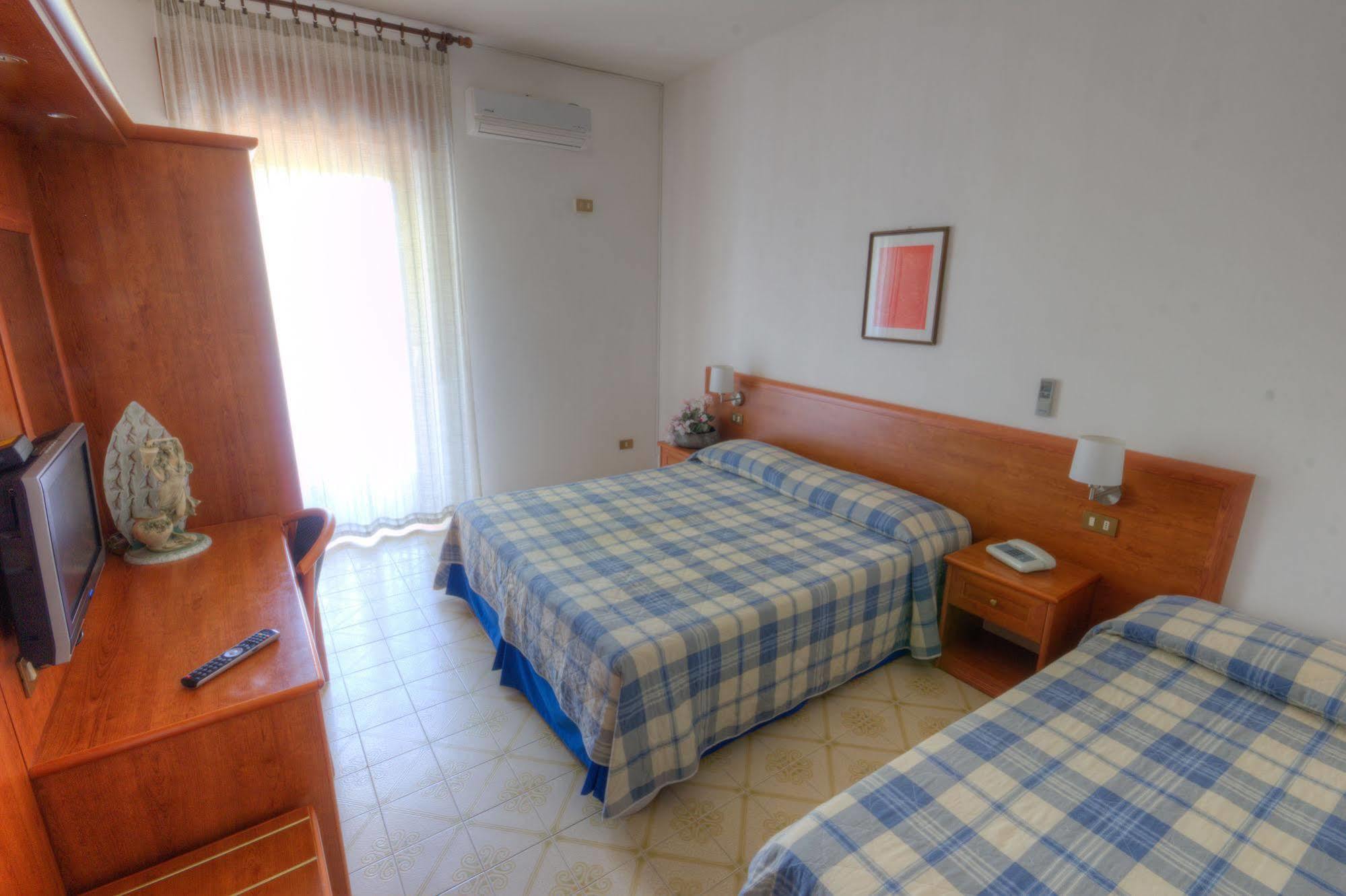 Park Hotel Paglianza Paradiso Пескичи Экстерьер фото